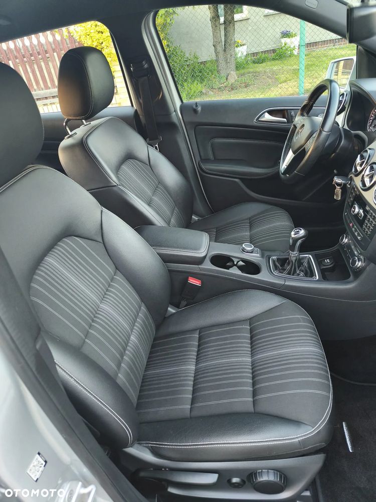 Mercedes-Benz Klasa B 180 BlueEFFICIENCY Edition Style - 24