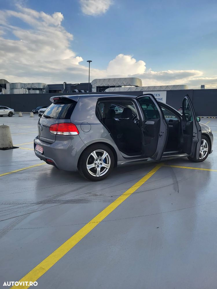 Volkswagen Golf 2.0 TDI Comfortline - 6