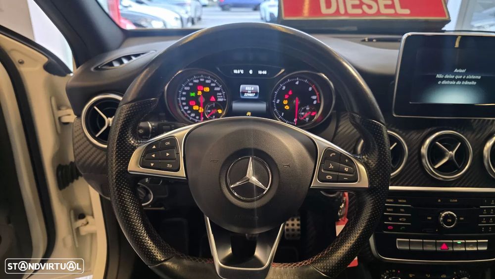 Mercedes-Benz A 200 d AMG Line - 36