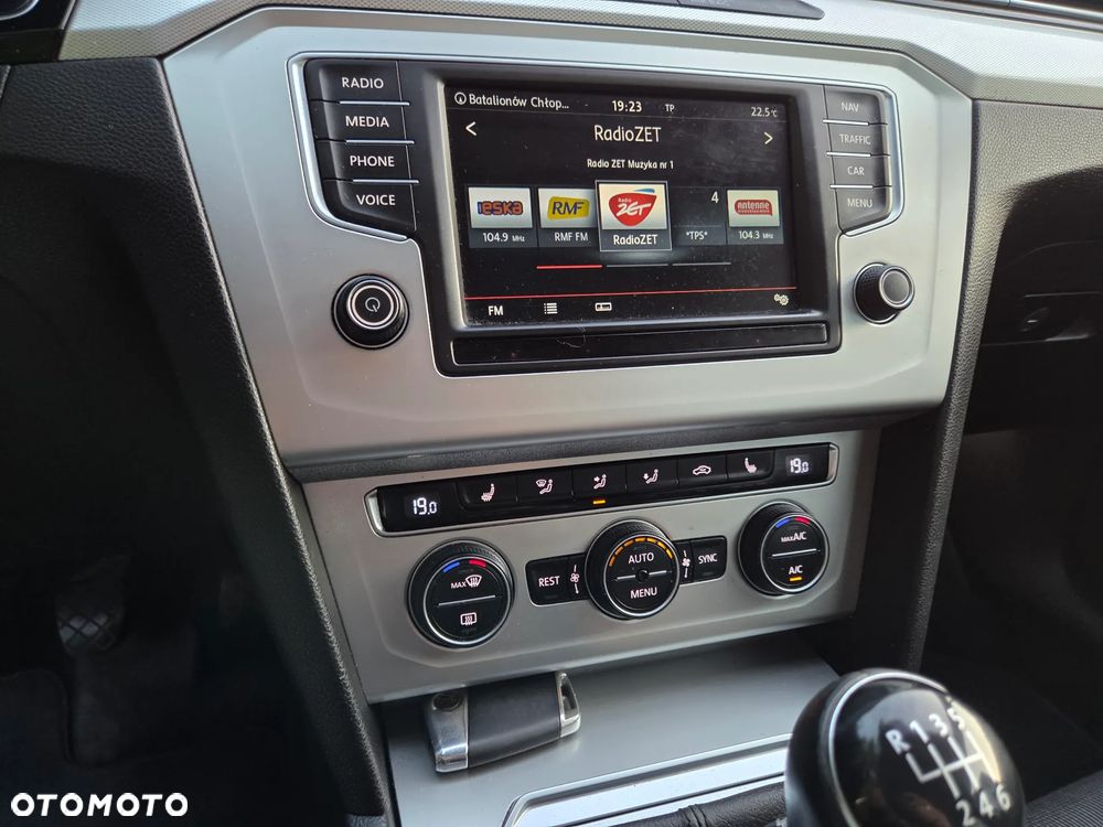 Volkswagen Passat 2.0 TDI BMT Comfortline - 17