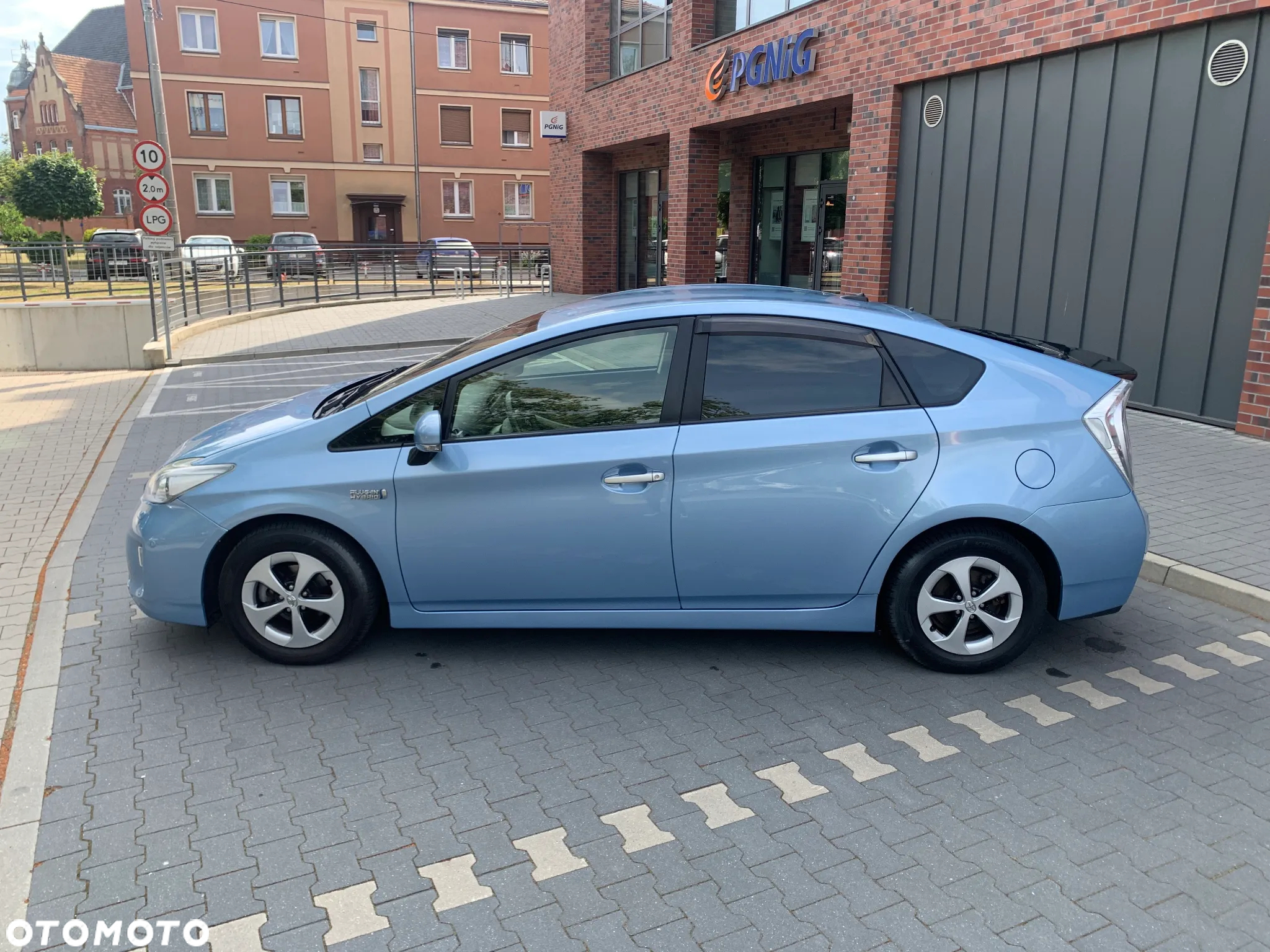 Toyota Prius Plug-in (Hybrid) TEC-Edition - 10