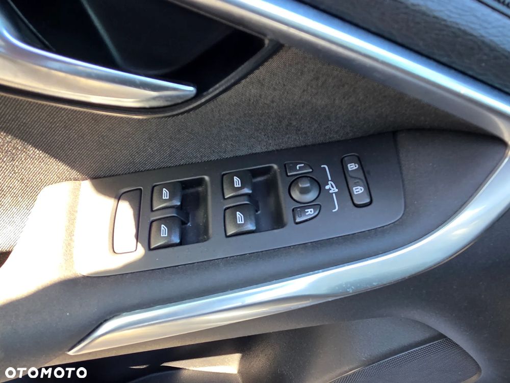 Volvo V40 Cross Country D2 Powershift Ocean Race - 15