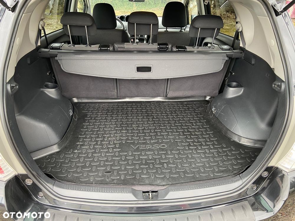 Toyota Verso - 38