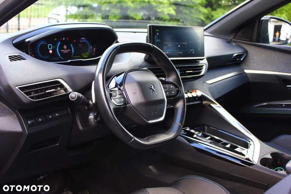Peugeot 3008 225 e-EAT8 Allure - 25