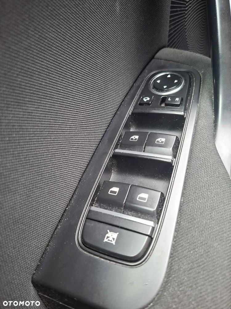 Kia Ceed 1.4 L - 14