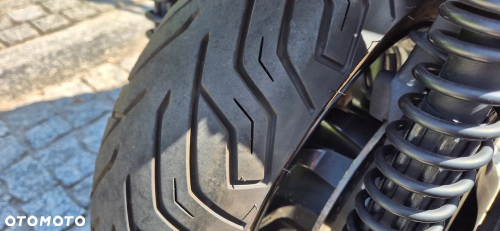 Yamaha X-max - 6
