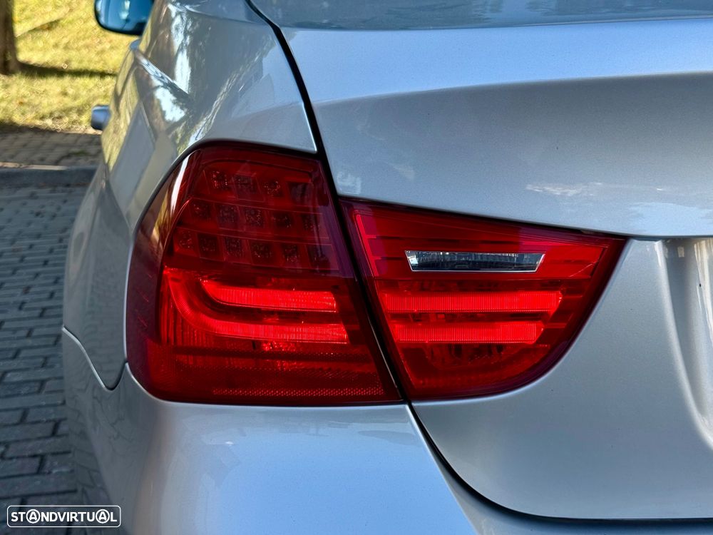 BMW 318 d Navigation - 10