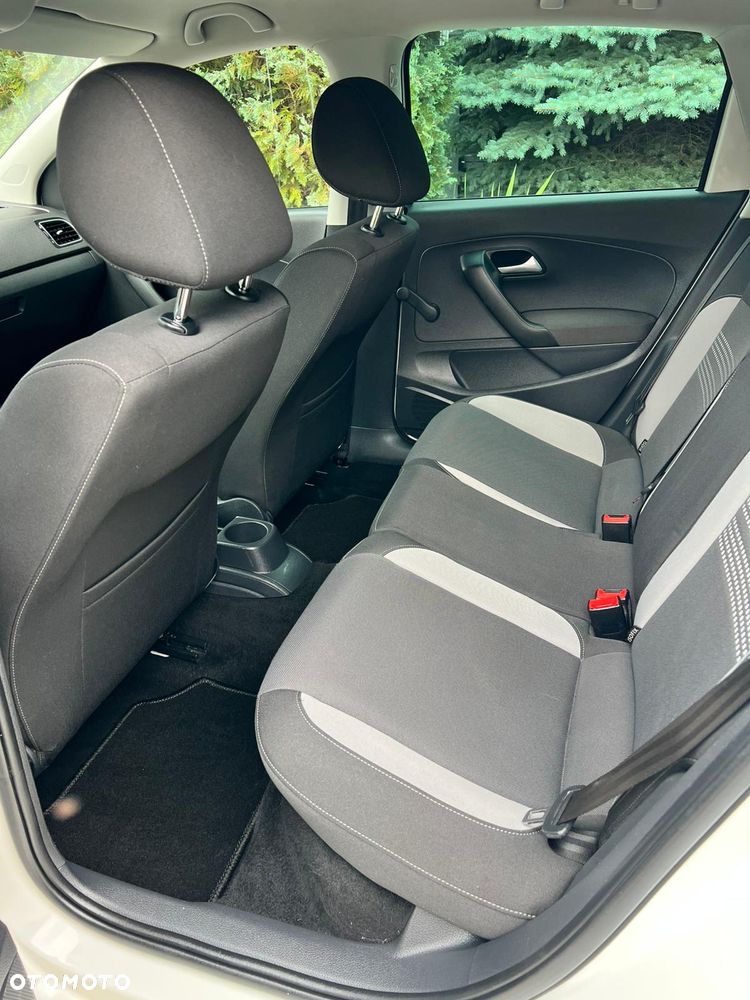 Volkswagen Polo - 11