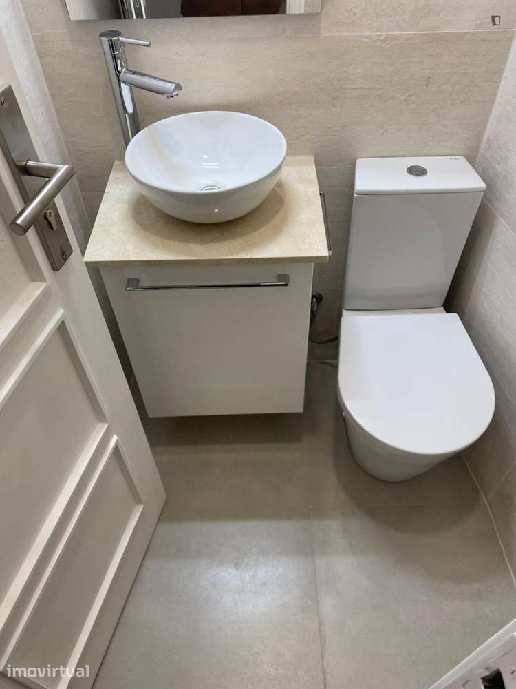 Quarto - localizado em Arroios Lisbon - Grande imagem: 5/15