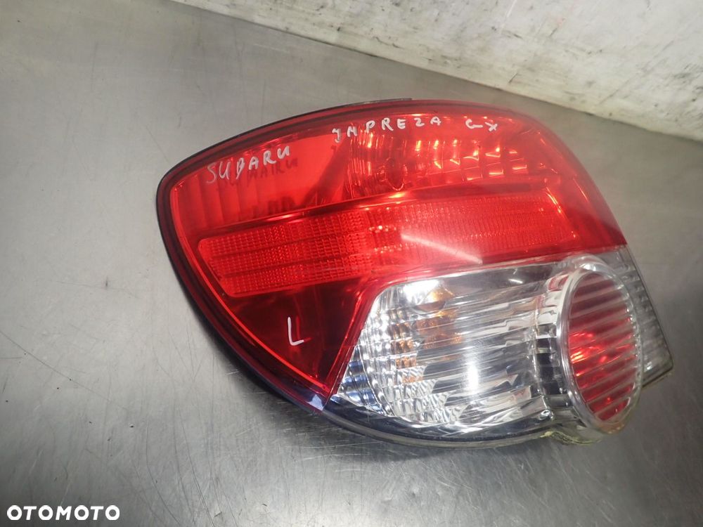 LAMPA LEWA TYLNA SUBARU IMPREZA GX - 2