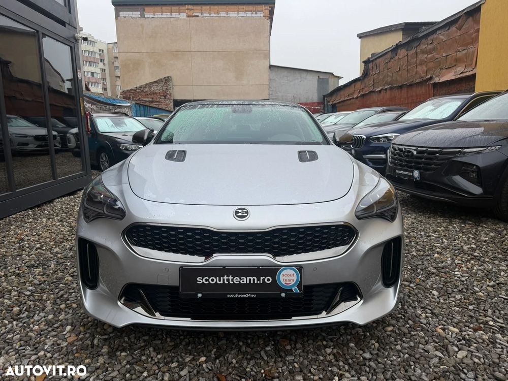 Kia Stinger - 2