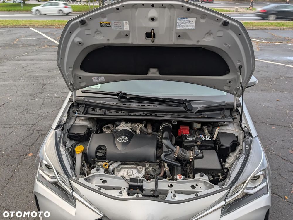 Toyota Yaris 1.5 Premium - 12