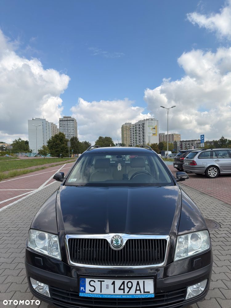 Skoda Octavia 2.0TDI Edition 100 DSG - 1