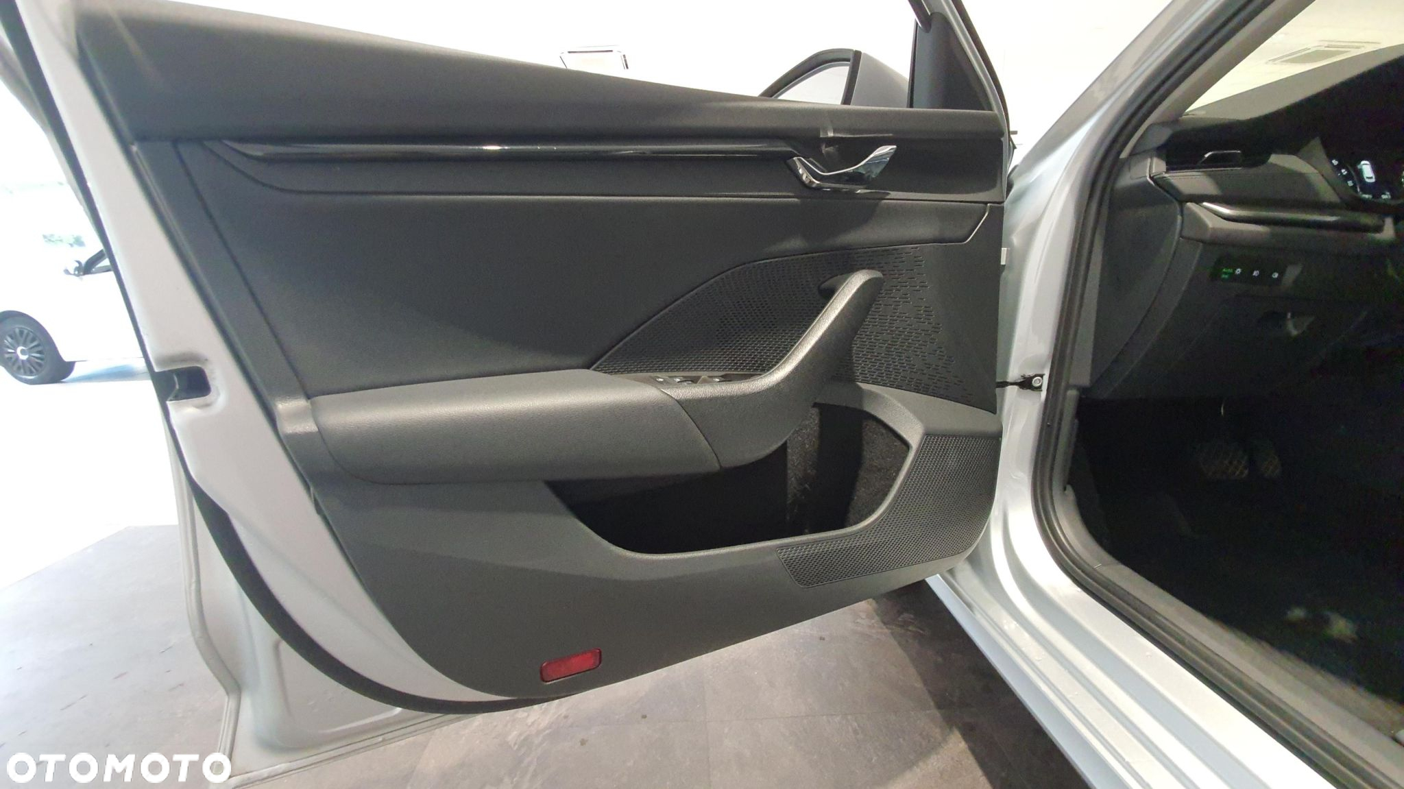 Skoda Octavia 2.0 TDI Ambition DSG - 10