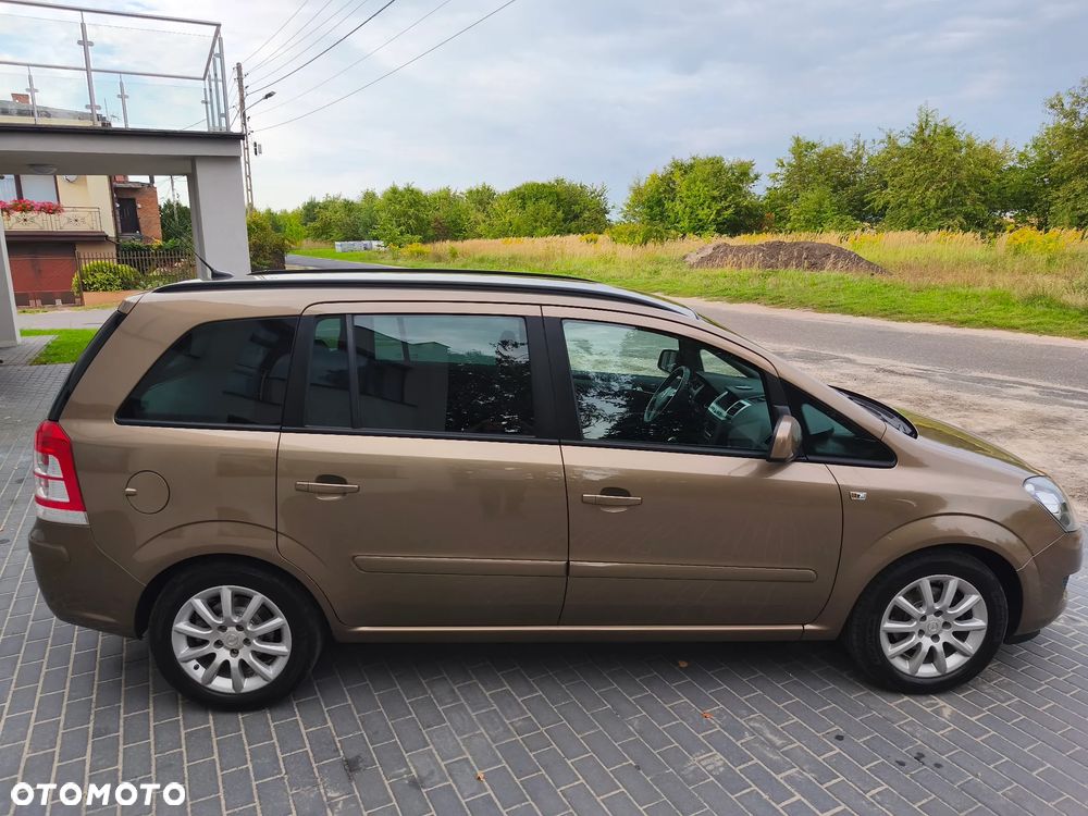 Opel Zafira 1.8 Family Plus - 22