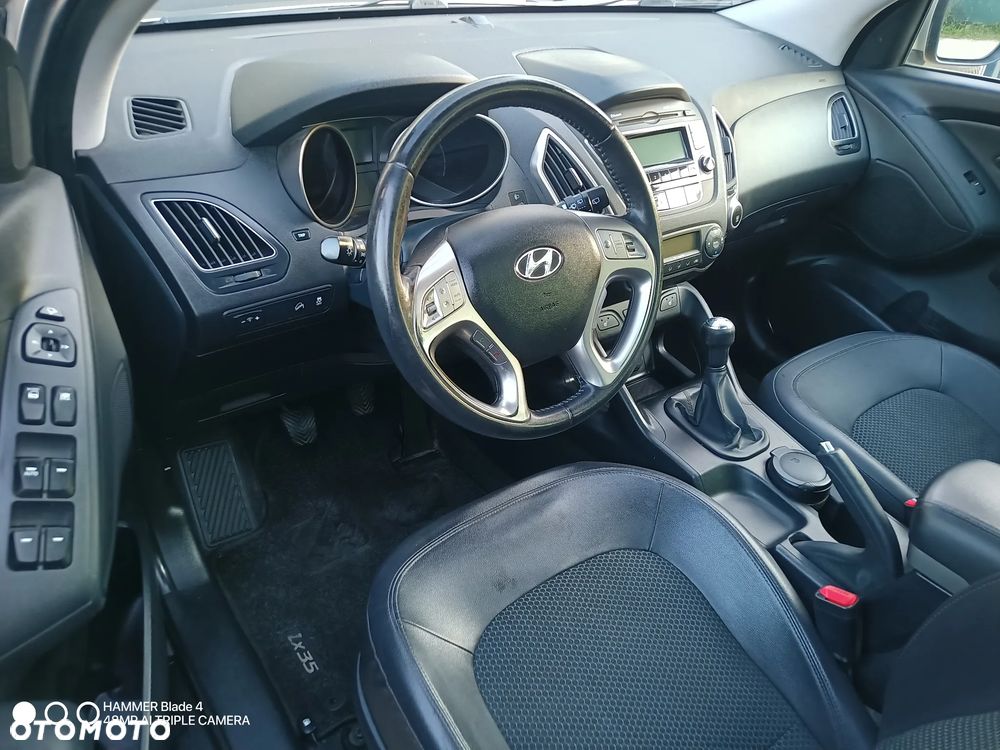Hyundai ix35 2.0 2WD Style - 19