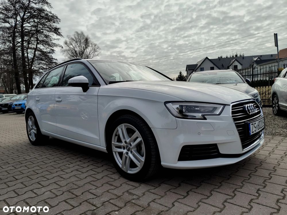 Audi A3 Sportback 35 TFSI S tronic - 1