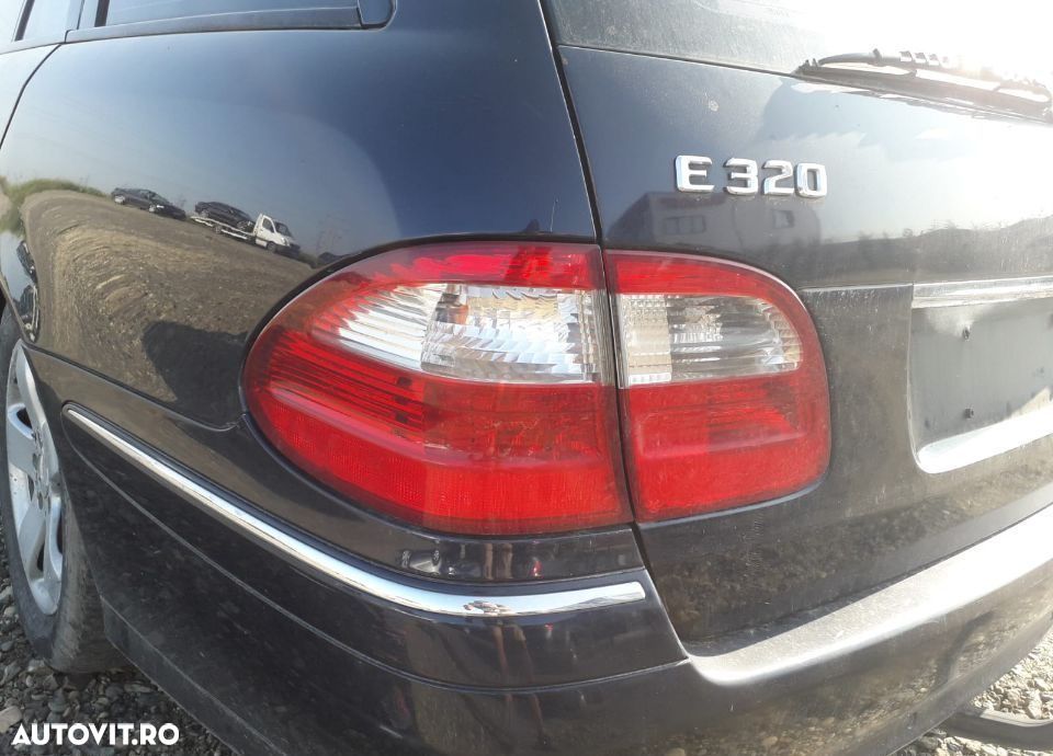 Stop stanga caroserie Mercedes E Class w211 - 1