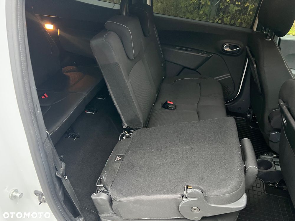 Dacia Lodgy 1.5 Blue dCi Laureate S&S - 23