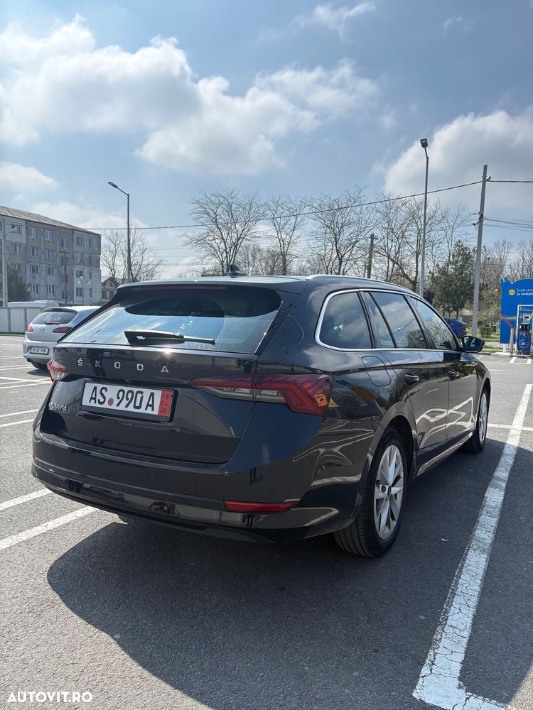 Skoda Octavia 2.0 TDI DSG Style - 3