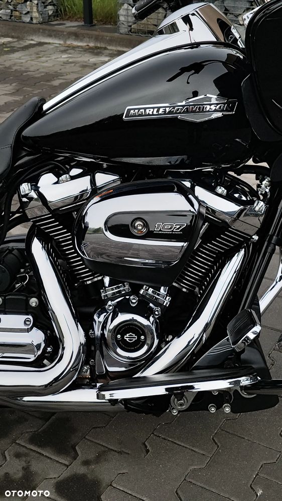 Harley-Davidson Touring Road Glide - 23