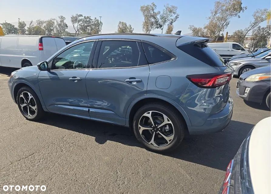 Ford Kuga - 5