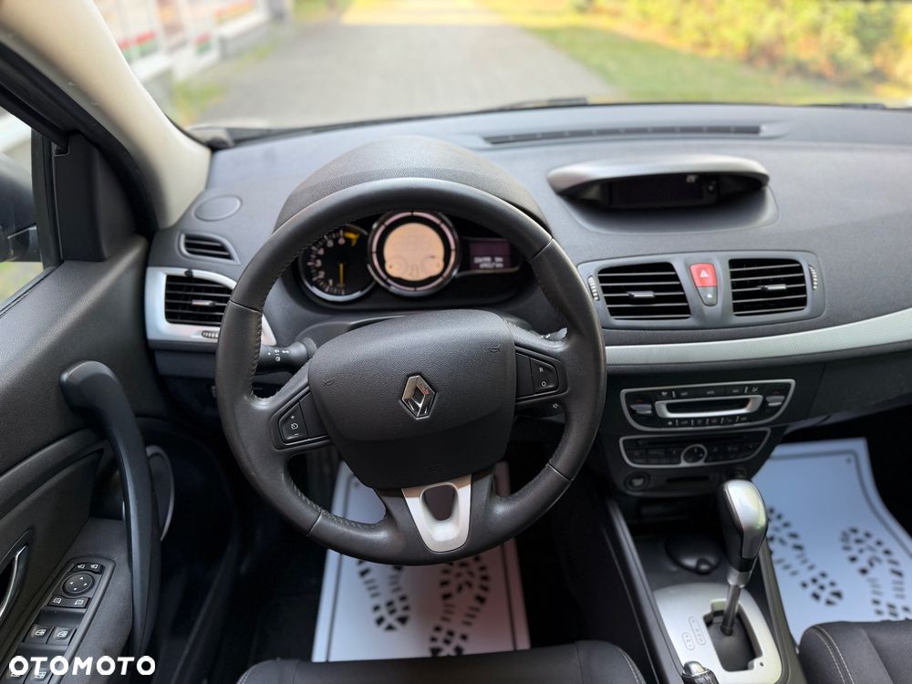Renault Megane 2.0 140 CVT Luxe - 25