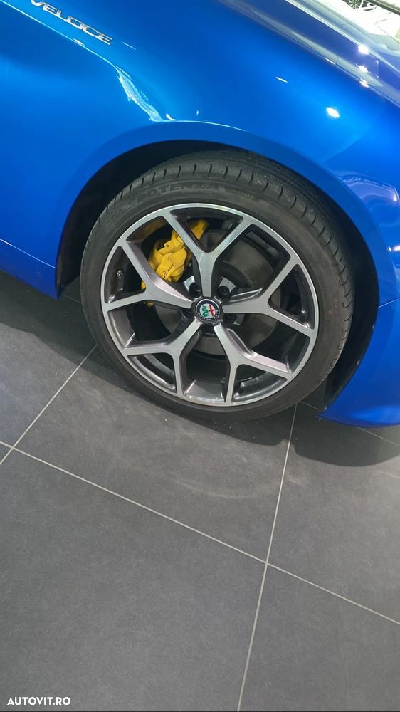 Alfa Romeo Giulia 2.0 Turbo 16V AT8 Veloce - 10