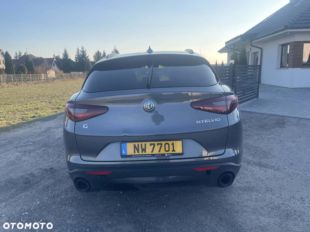 Alfa Romeo Stelvio 2.2 16V AT8 Q4 Sprint - 7
