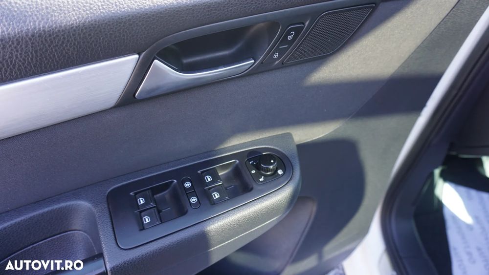 Volkswagen Sharan 2.0 TDI 4MOTION Blue Motion Style - 17