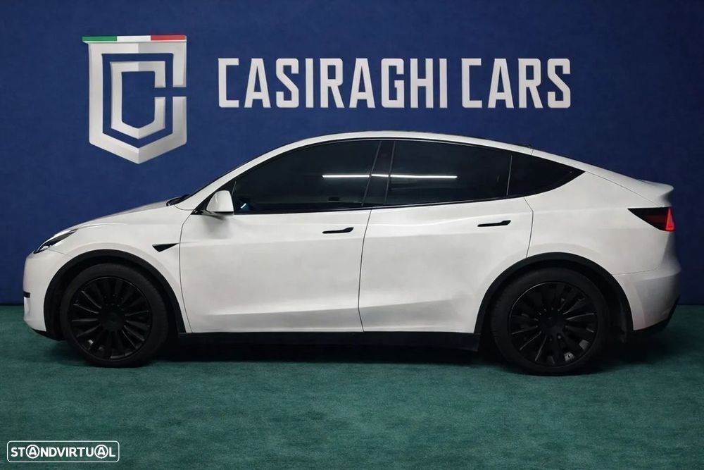 Tesla Model Y - 2
