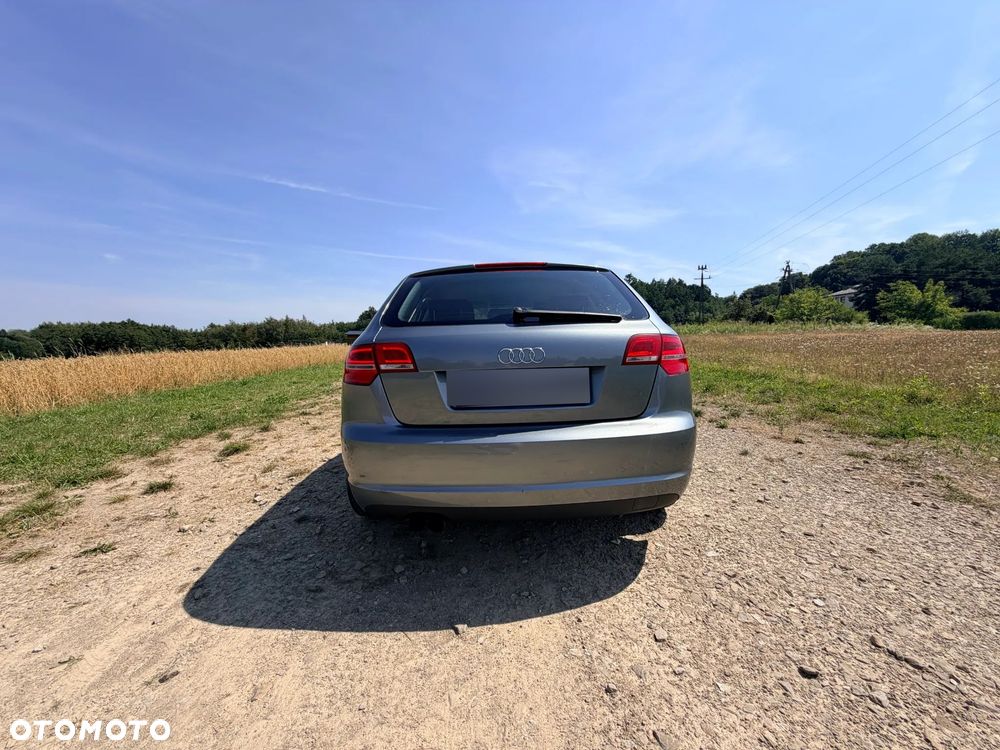 Audi A3 Sportback 1.8 TFSI Ambiente - 3