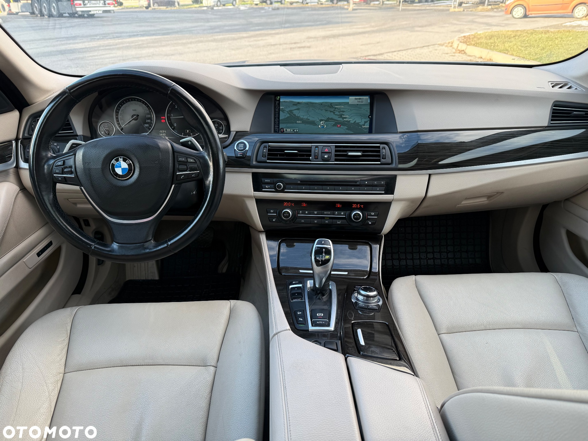 BMW Seria 5 525d xDrive - 12