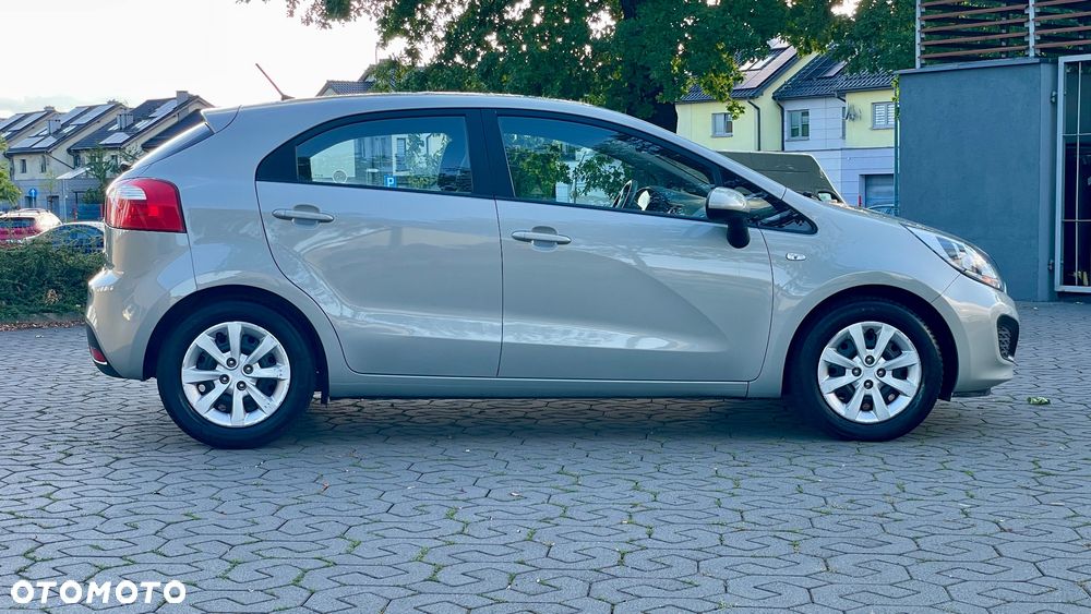 Kia Rio 1.1 crdi L - 11