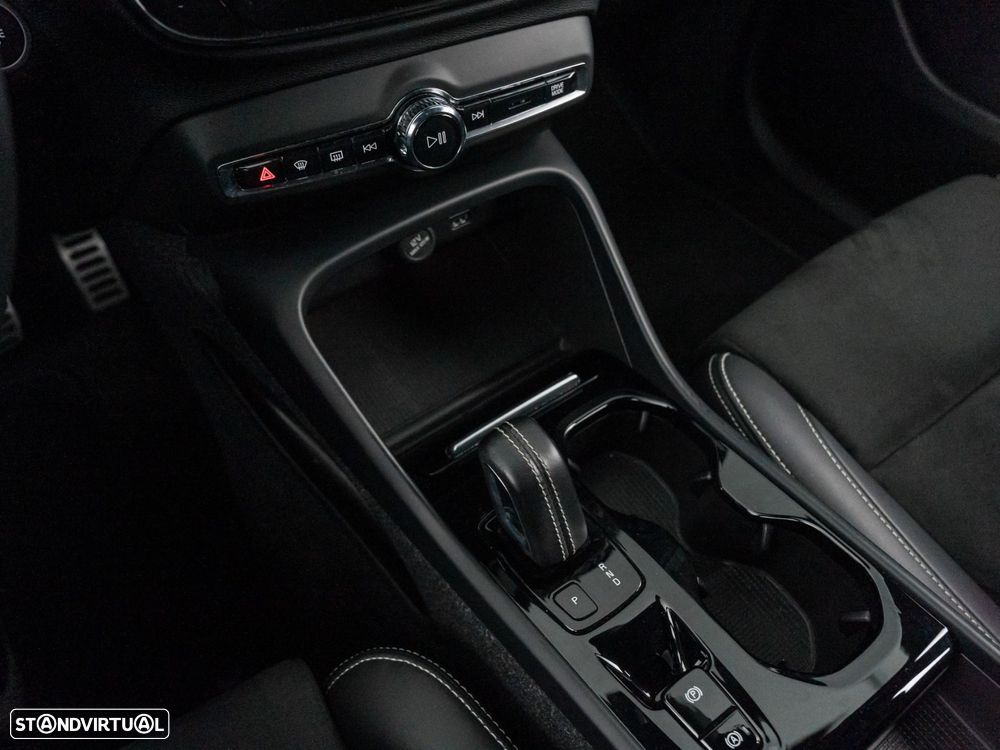 Volvo XC 40 1.5 T5 PHEV R-Design - 25