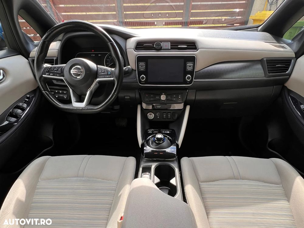 Nissan LEAF 62 kWh e+ N-Connecta - 8