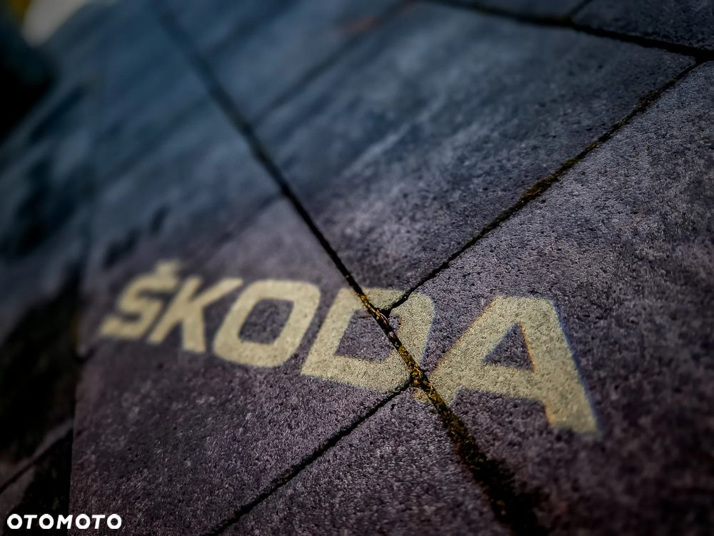 Skoda Superb 2.0 TDI DSG L&K - 13