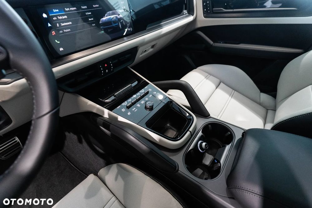 Porsche Cayenne S E-Hybrid PHEV Black Edition - 27