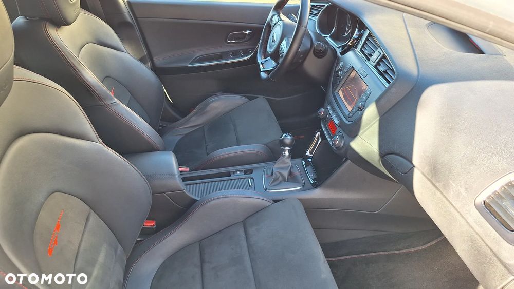 Kia Ceed 1.6 T-GDI GT-Challenge - 14