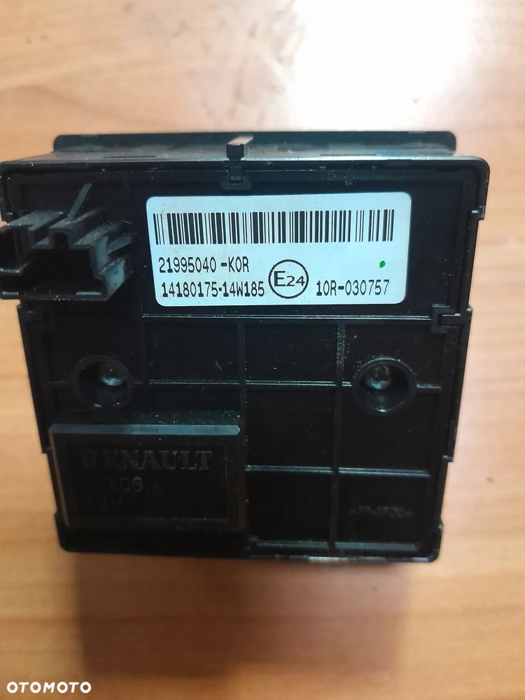 Przełącznik świateł Renault gama T 21995040 - 2