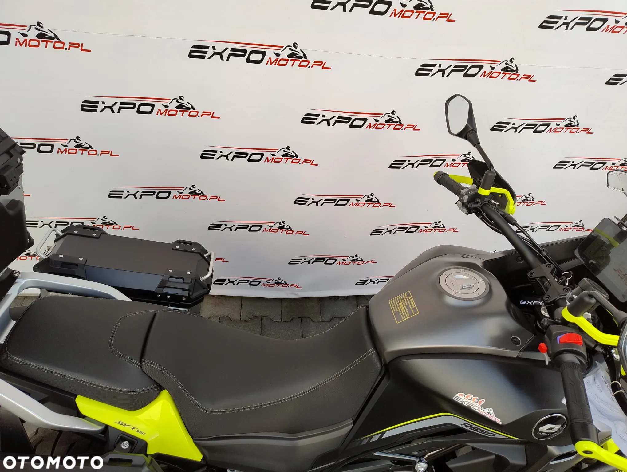 QJMOTOR SVT 650 - 14
