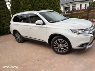 Mitsubishi Outlander 2.0 Instyle Navi 4WD CVT - 17