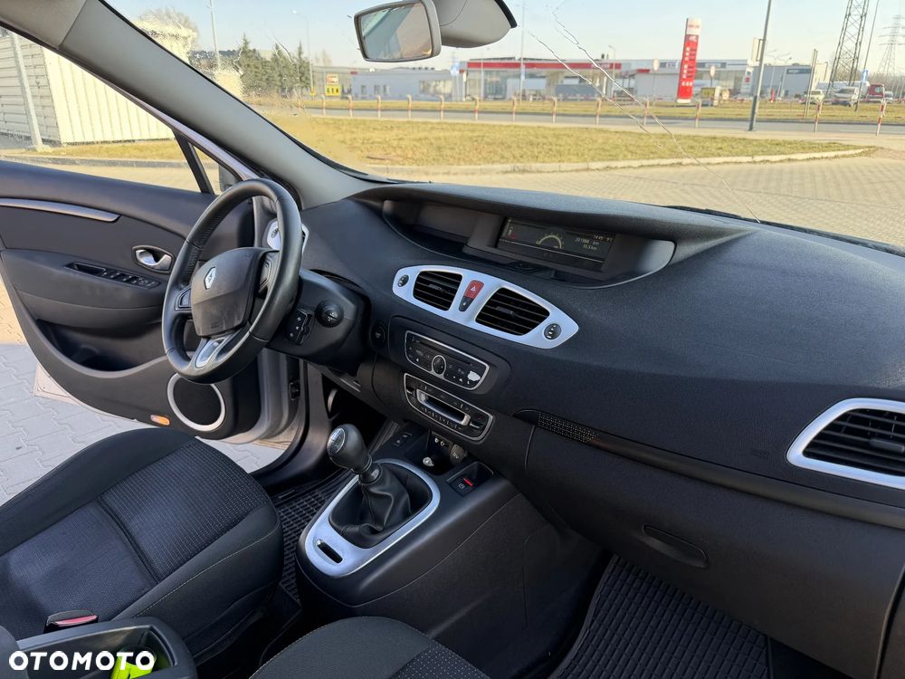 Renault Scenic - 15