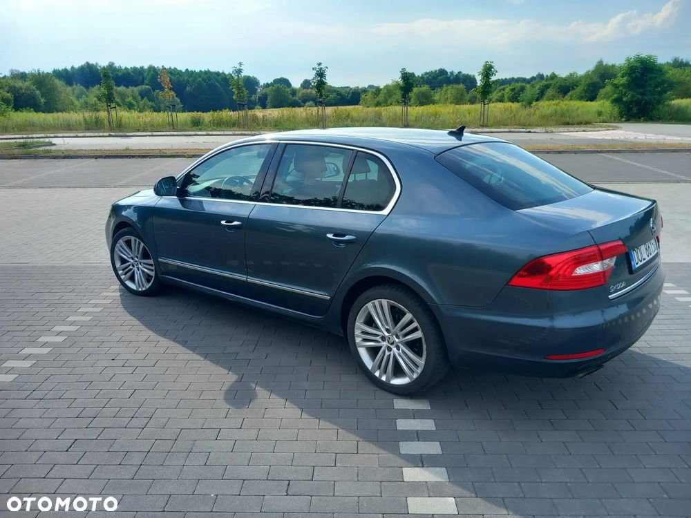 Skoda Superb 2.0 TDI DSG Ambition - 10
