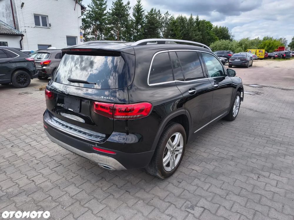 Mercedes-Benz GLB 250 4-Matic 8G-DCT - 6