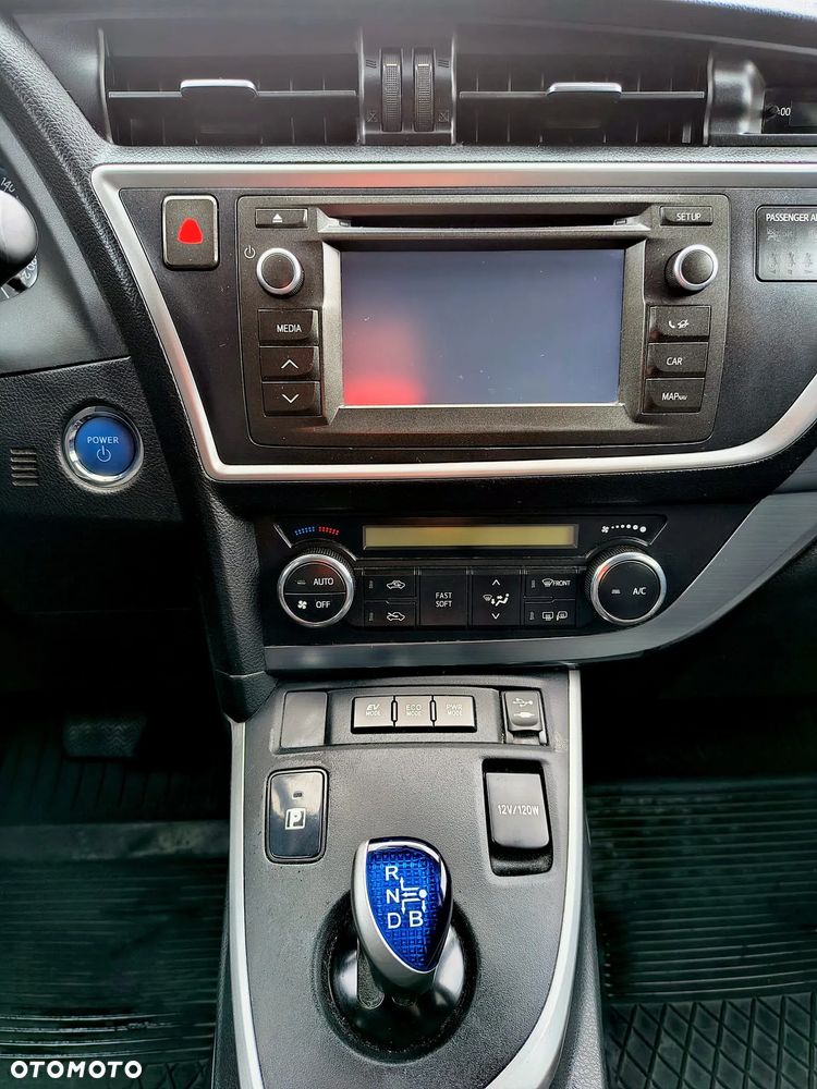 Toyota Auris 1.8 HSD Luna - 18
