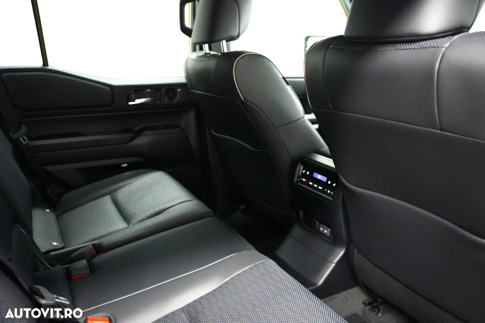 Toyota Land Cruiser - 10