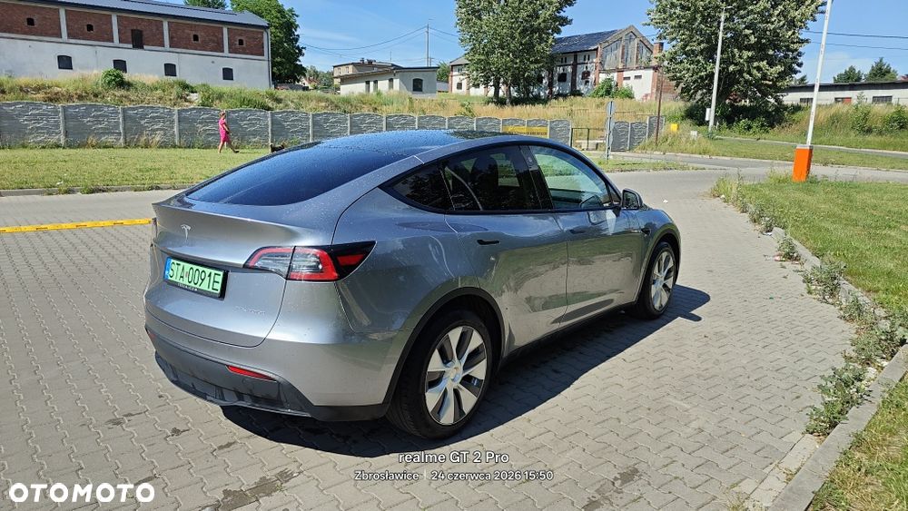Tesla Model Y - 1