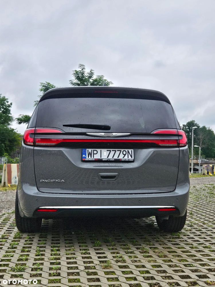 Chrysler Pacifica - 7