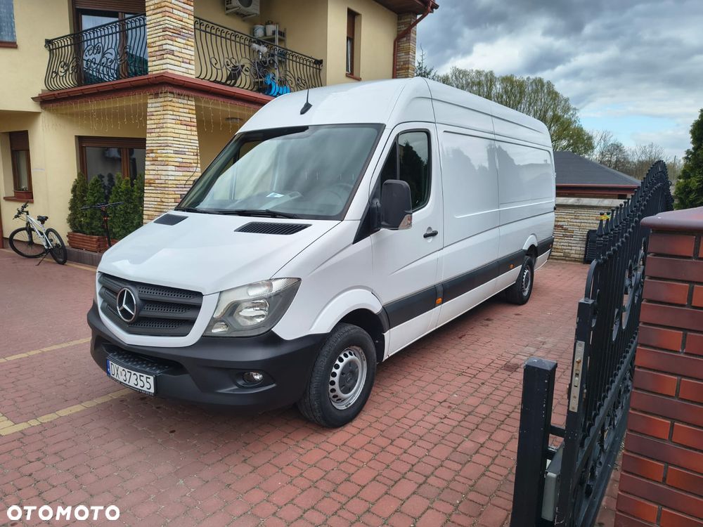 Mercedes-Benz Sprinter - 1
